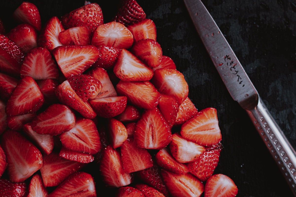 How To Keep Strawberries Fresh After Cutting?